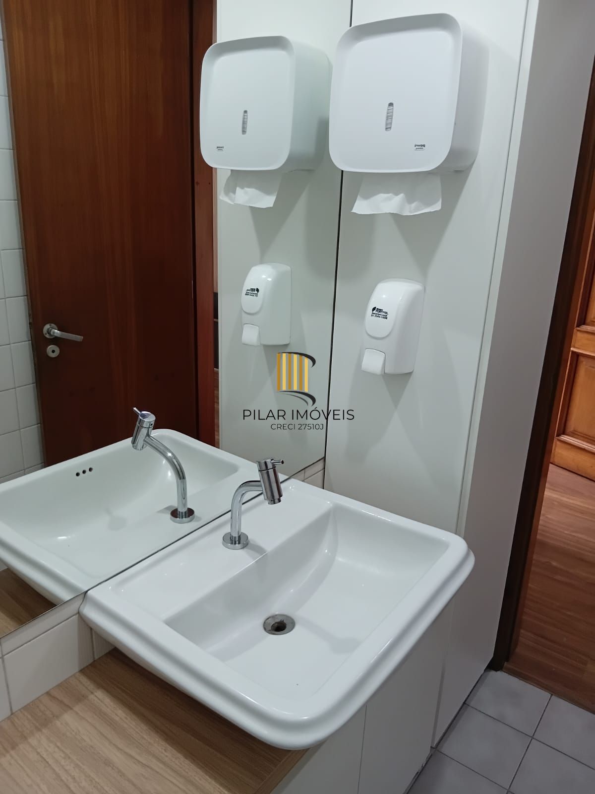 Vende-se cobertura comercial com Terraço – Moinhos de Vento