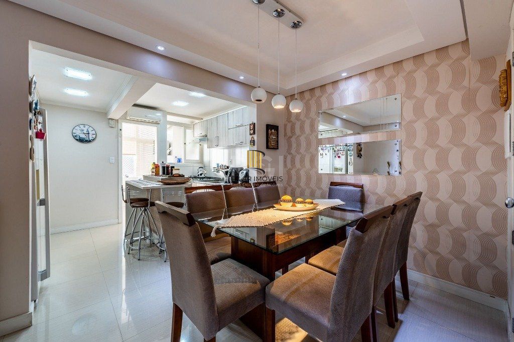Vende-se apartamento - 117m², 3 dormitórios(1 suíte), 2 vagas - Petrópolis