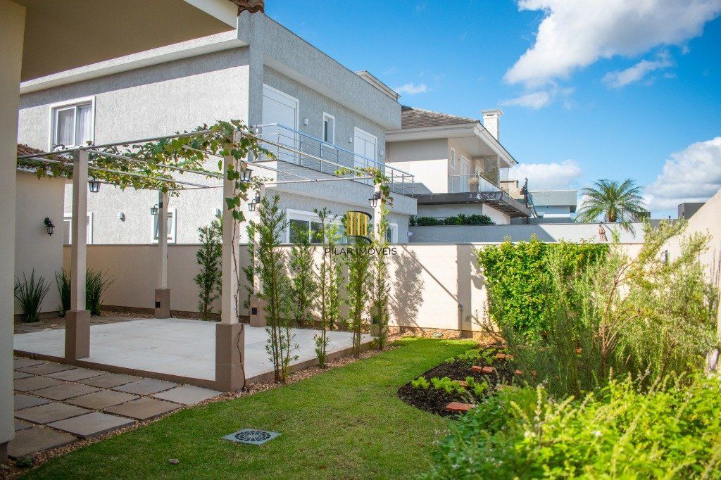 Casa para Venda - 243.12m², 4 dormitórios, sendo 1 suites, 4 vagas - São Vicente