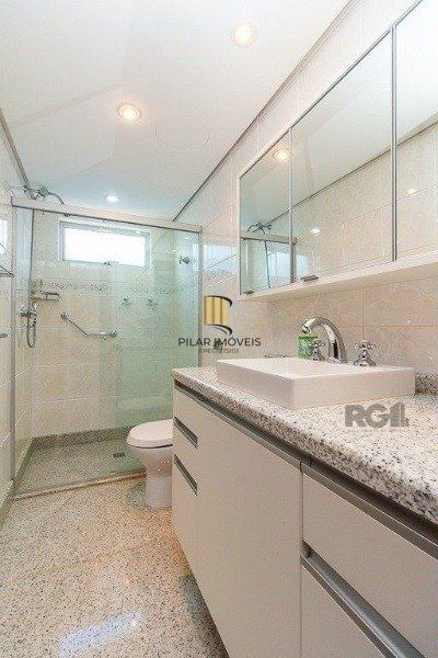 Vende-se amplo apartamento 3 quartos c/ suíte, 2 vagas, living com sacada e vista - 139m² - Auxiliadora