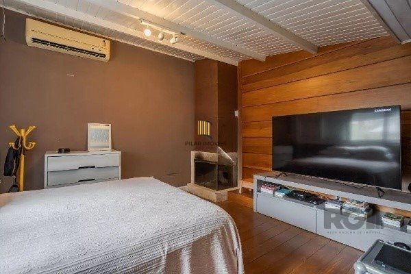 Bela cobertura com 3 quartos, incluindo 1 suíte, 2 vagas de garagem em localização privilegiada - 150m² - Auxiliadora