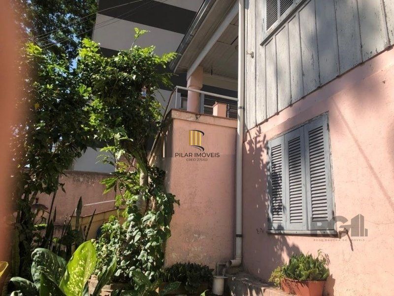Terreno amplo com 8,80m²x63,50m² de área total, excelente localização no Bairro Petrópolis