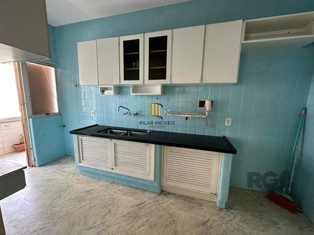 Vende-se apartamento 3 quartos com suíte, dependencia completa e hidro próximo ao Parcão - 133m² - Moinhos de Vento
