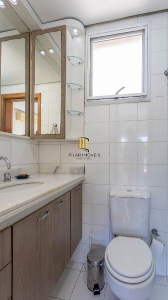 Vende-se apartamento com 2 quartos, 67 m², 2 vagas - Petrópolis