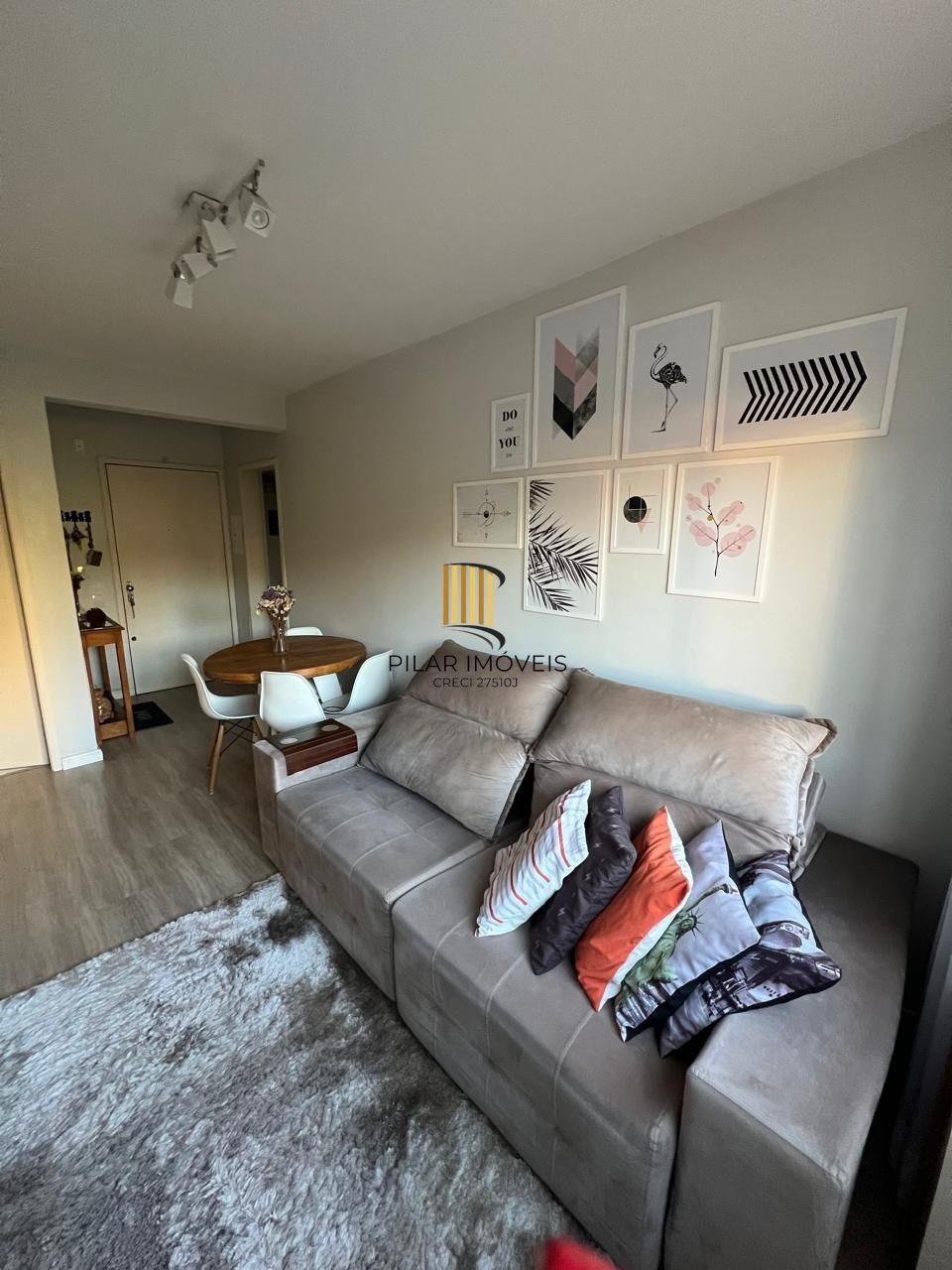 Vende-se apartamento com 1 quarto, 45 m² e 1 vaga - Mont Serrat