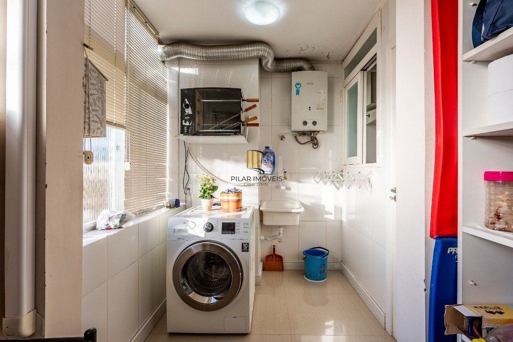 Vende-se apartamento - 117m², 3 dormitórios(1 suíte), 2 vagas - Petrópolis