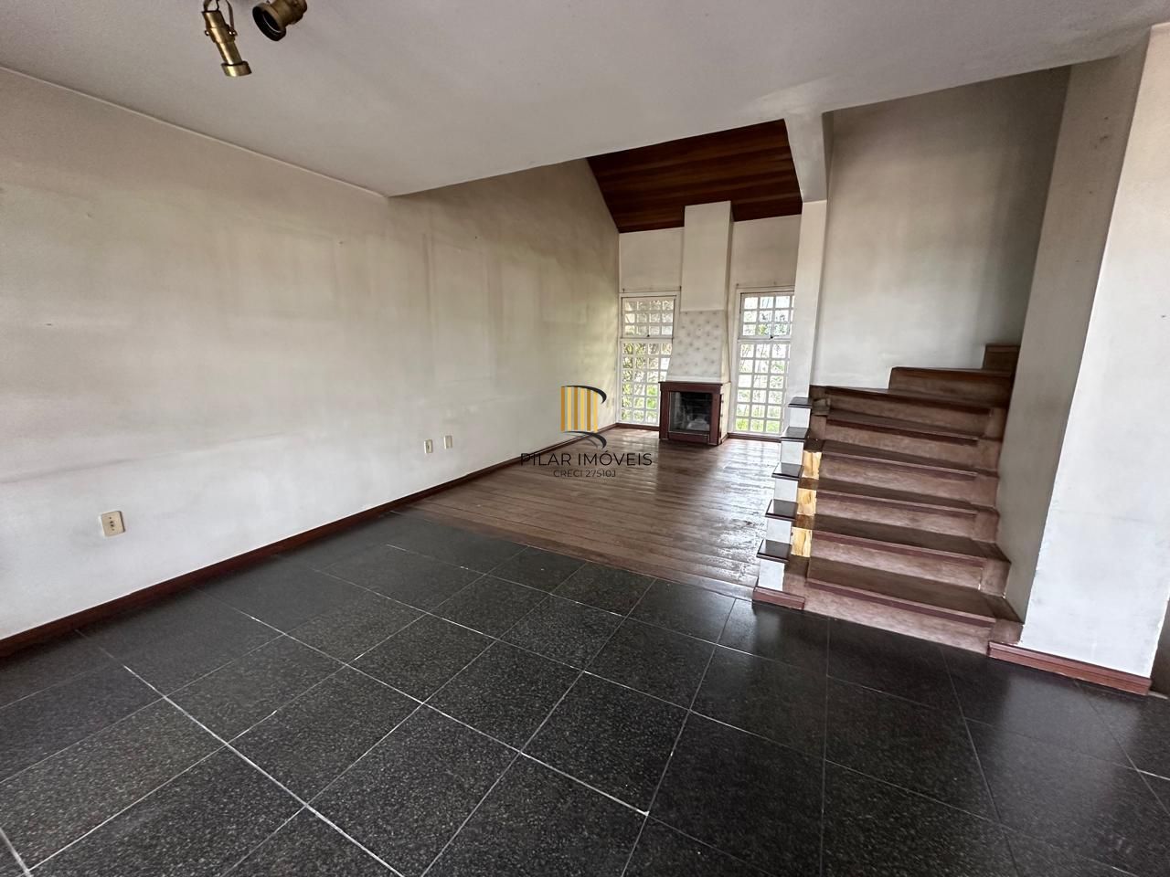 Casa em condomínio com 3 quartos, suíte e 200 m² – Tristeza