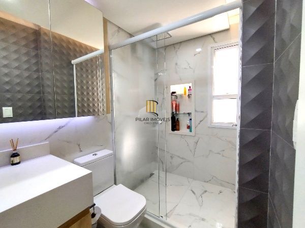 Vende-se apartamento reformado com 2 dormitórios (1 suíte) - 75 m² - Jardim Botânico
