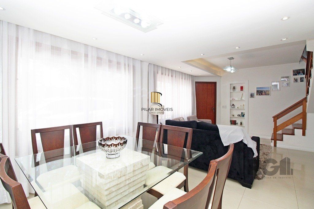 Vende-se casa duplex 3 dormitórios com 2 vagas próximo ao Clínicas - Santana
