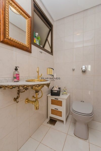 Vende-se cobertura com 3 quartos (1 suíte), piscina privativa, 202m² e 2 vagas - Mont Serrat