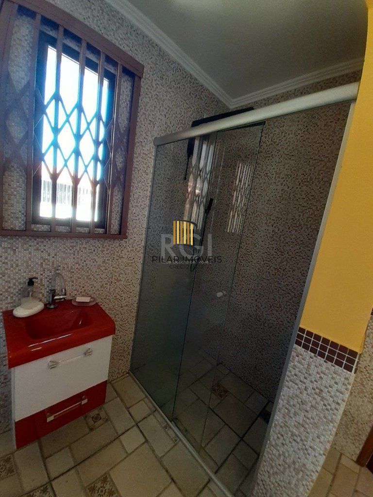 Casa 3 dormitórios, 2 suítes, 4 vagas, 257,52 m² de área privativa, no Bairro Ipanema