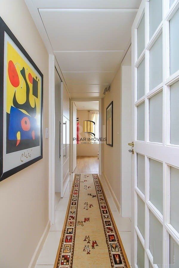 Cobertura para Venda - 252m², 3 dormitórios, sendo 1 suites, 2 vagas - Menino Deus