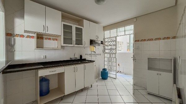 Vende-se amplo apartamento com 3 quartos - 113 m² -Rio Branco