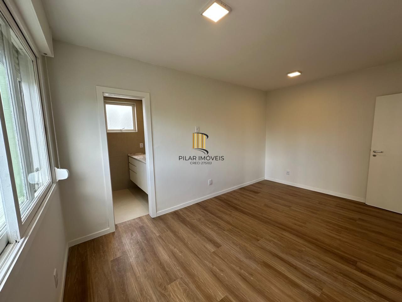 Vende-se apartamento com 3 quartos (2 suítes), 104,6m² e 1 vaga – Petrópolis