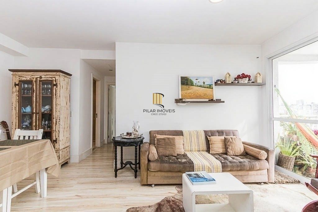 Vende-se apartamento com 2 quartos (1 suíte), 68m² e 2 vagas – Passo da Areia