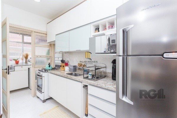 Vende-se espaçoso apartamento 4 quartos, 2 suítes, 3 vagas, próximo ao Hospital Moinhos - 154m² - Floresta