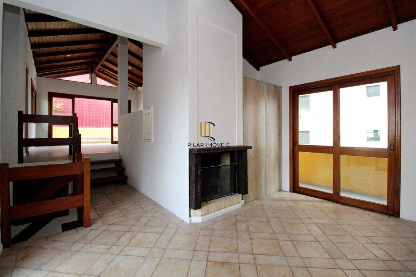 Vende-se cobertura com 3 dormitórios, piscina, 245m² e 2 vagas - Mont Serrat