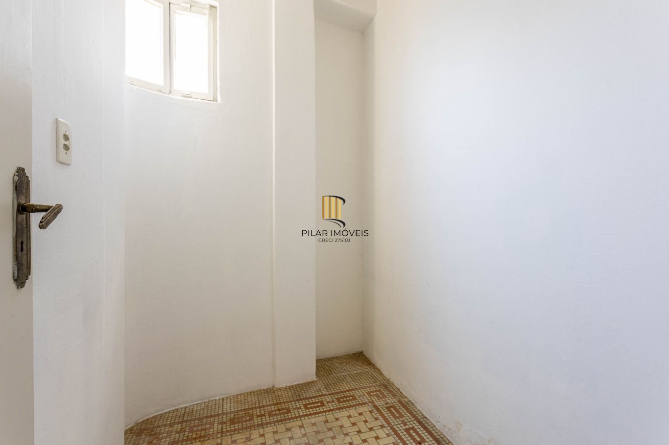 Vende-se apartamento com 2 quartos, 79 m² e sacada - Centro Histórico