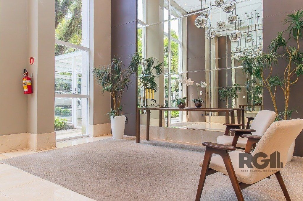 Belo Apartamento 3 quartos com suíte e 2 vagas -  136,24 m² - Petrópolis