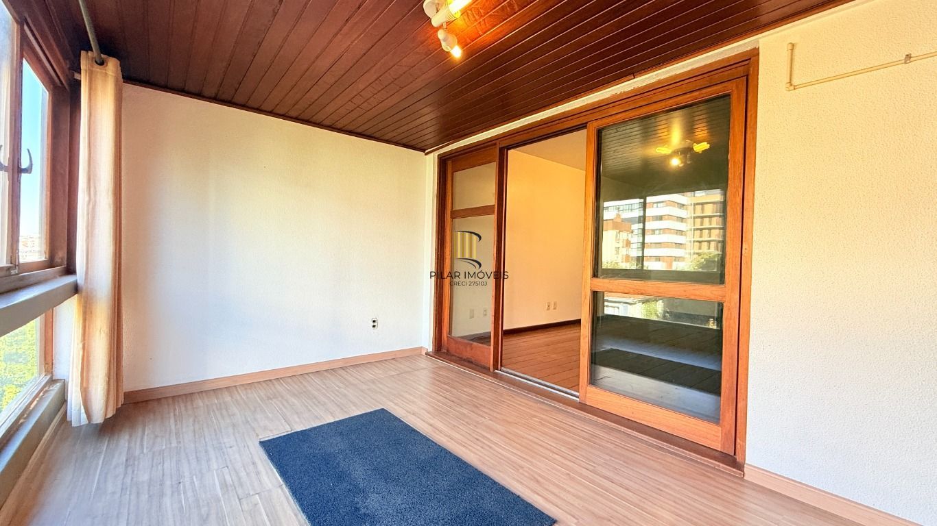 Vende-se apartamento com 3 quartos(1 suíte), sacada, churrasqueira e 1 vaga – 114 m² – Mont’Serrat