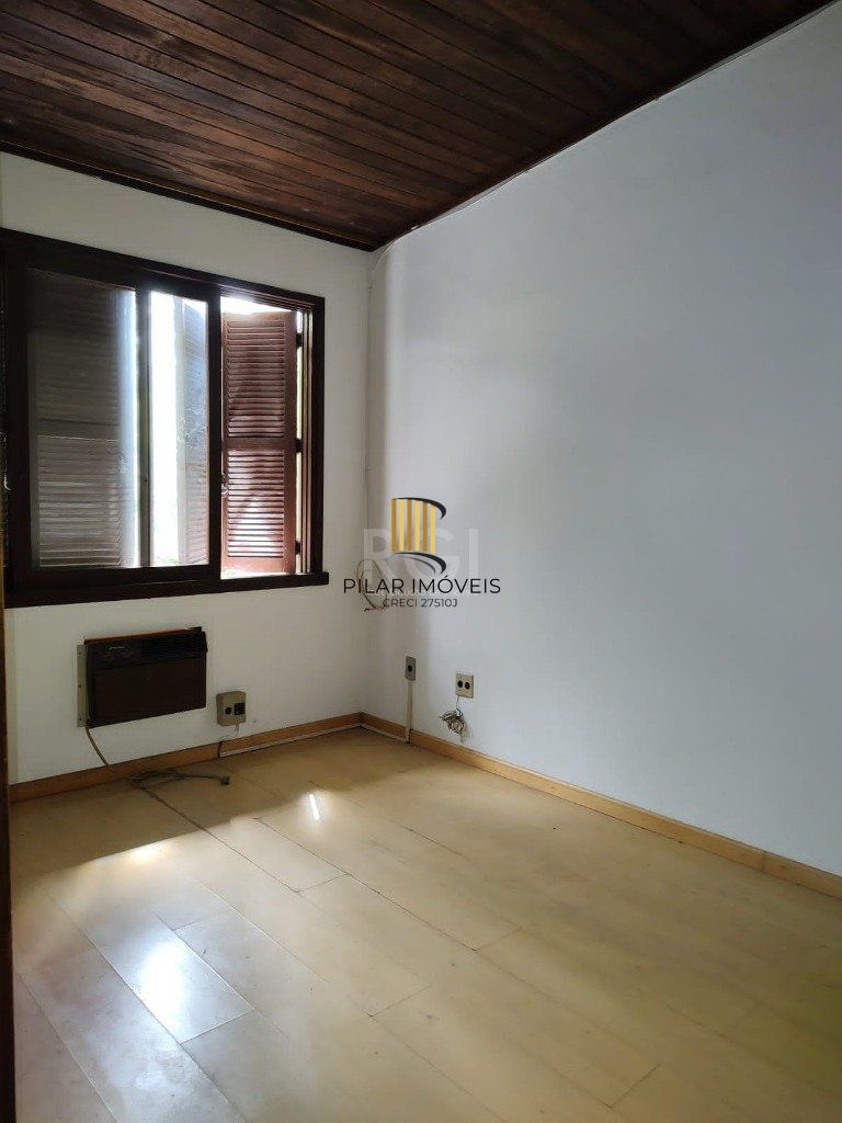 Casa para Venda - 98m², 2 dormitórios, 2 vagas - Alto Petrópolis