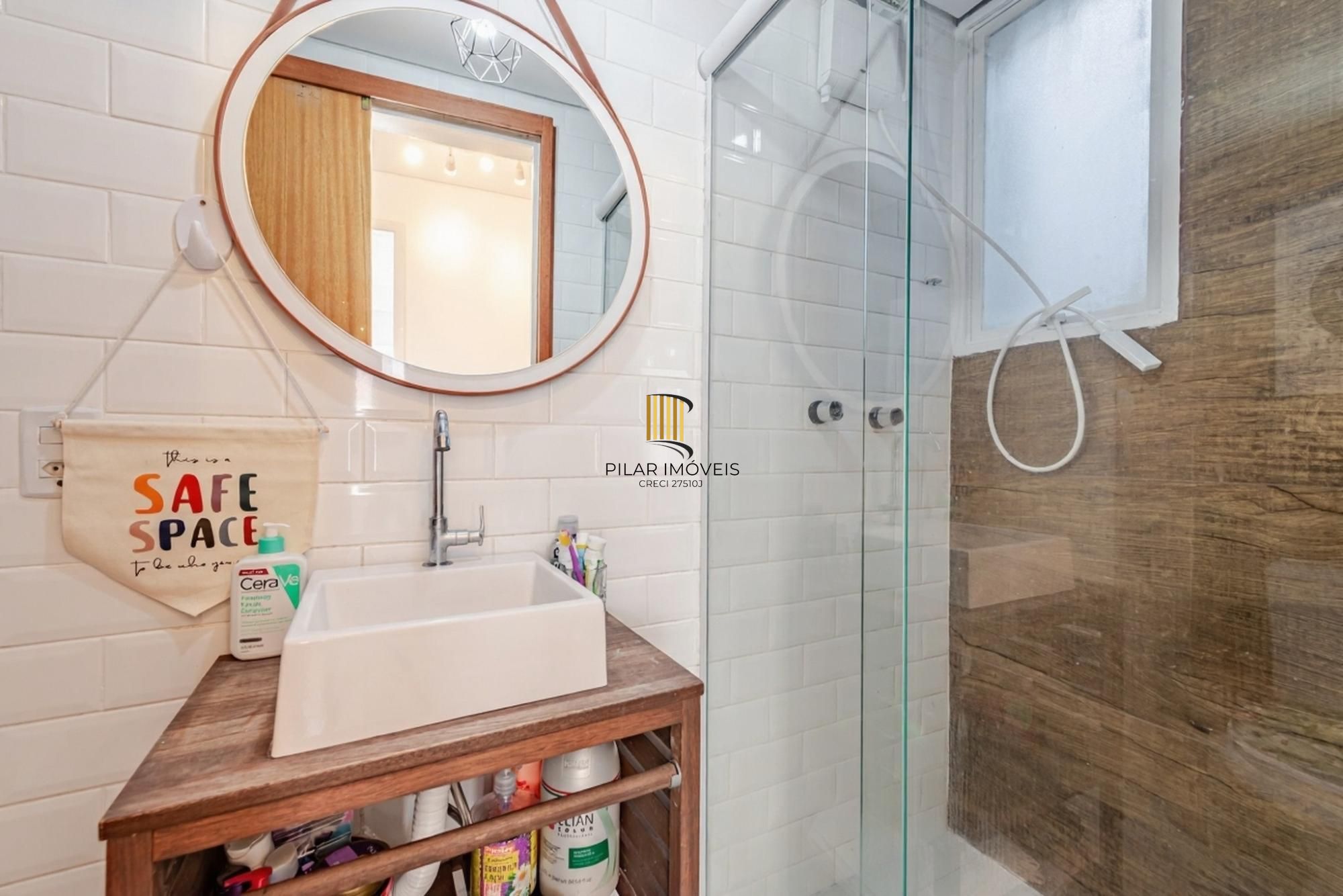 Vende-se cobertura duplex com 3 quartos (1 suíte), 117m² e 1 vaga – Menino Deus