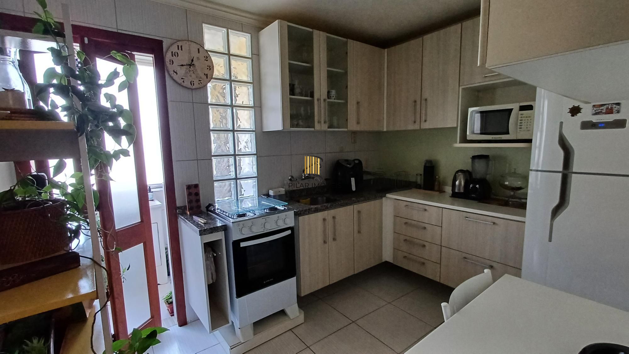 Vende-se apartamento com 2 quartos e 81 m² - Teresópolis