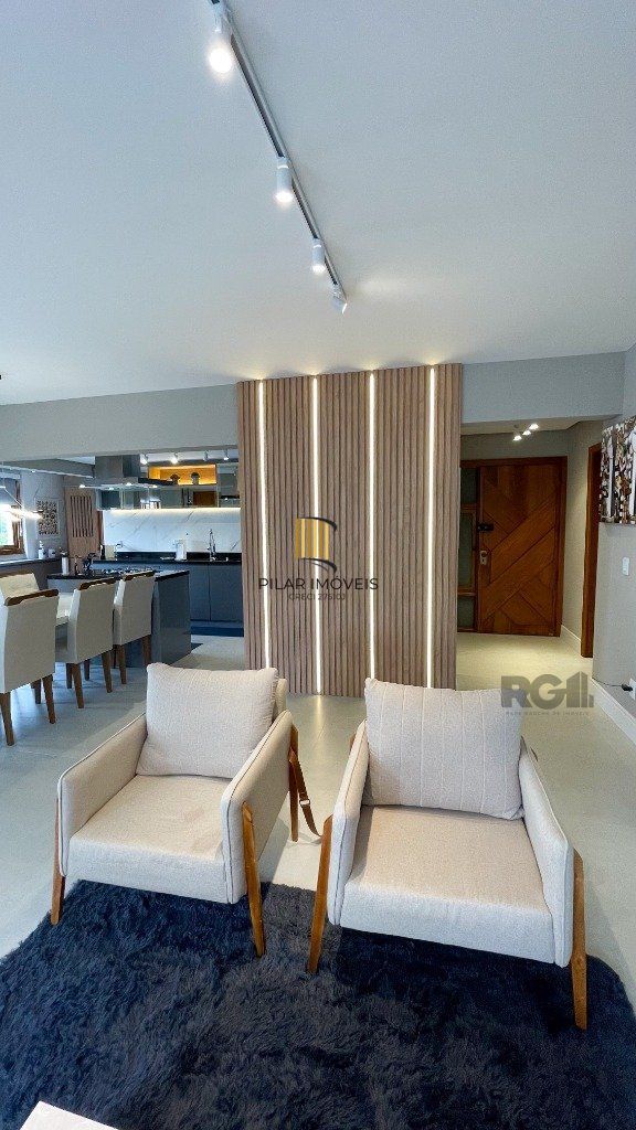 Vende-se luxuoso apartamento 3 quartos com suíte, 2 vagas, com churrasqueira e hidro - 148m² -  Petrópolis