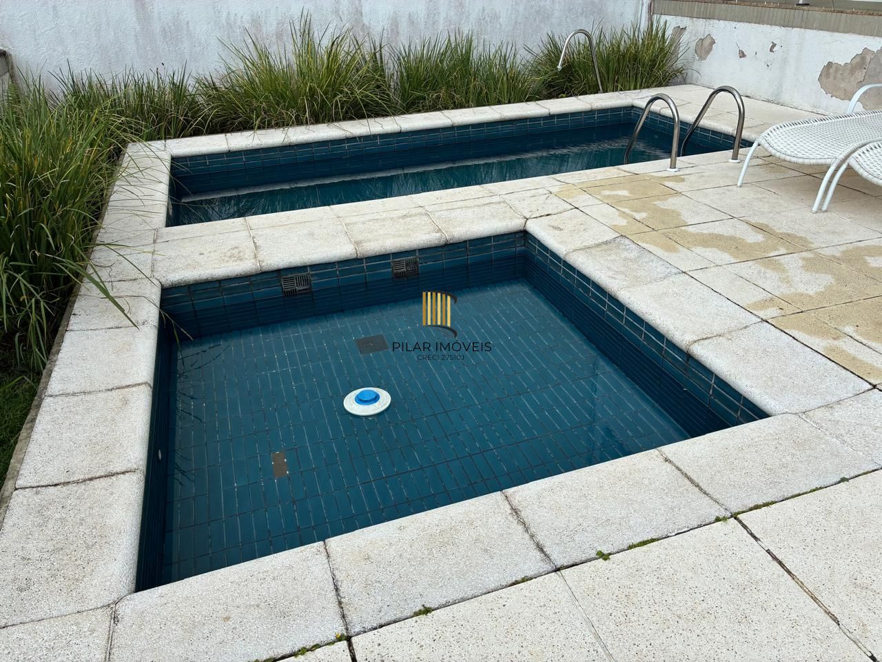 Vende-se amplo apartamento 3 quartos com suíte e 2 vagas no Menino Deus  - 158,4m²