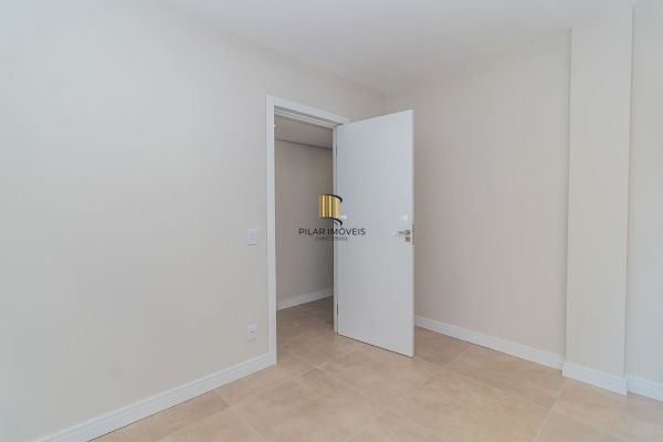 Apartamento reformado com 3 quartos, suíte e 2 vagas – 113 m² -  Mont Serrat