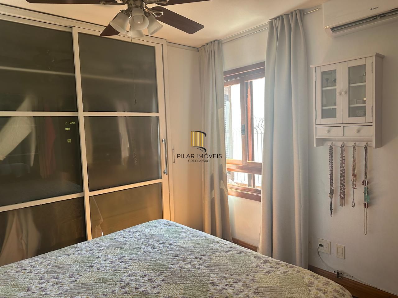 Vende-se apartamento com 2 quartos (1 suíte), 70m² e 1 vaga – Mont Serrat
