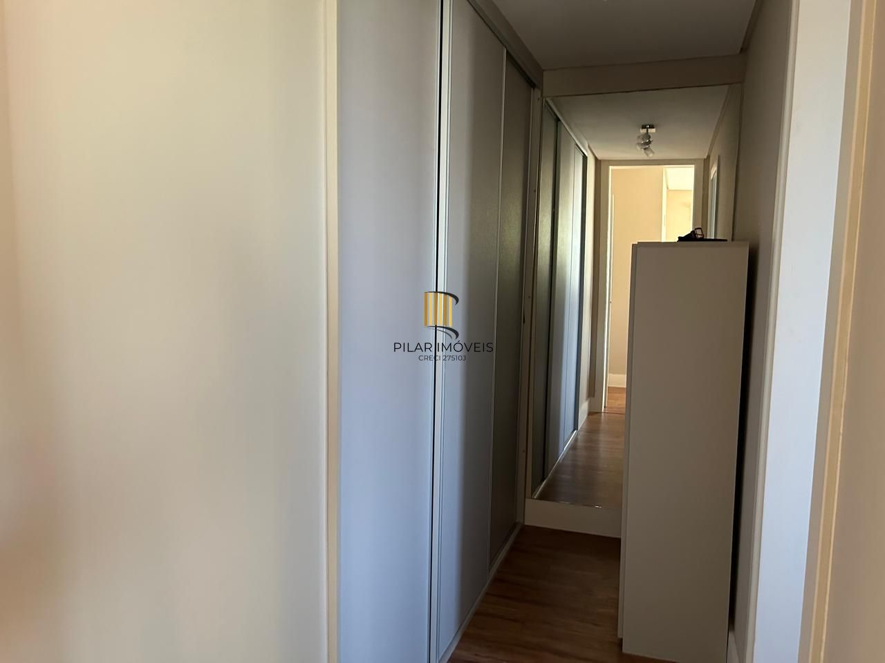 Vende-se luxuosa casa com 4 suítes e 430m² - Gramado
