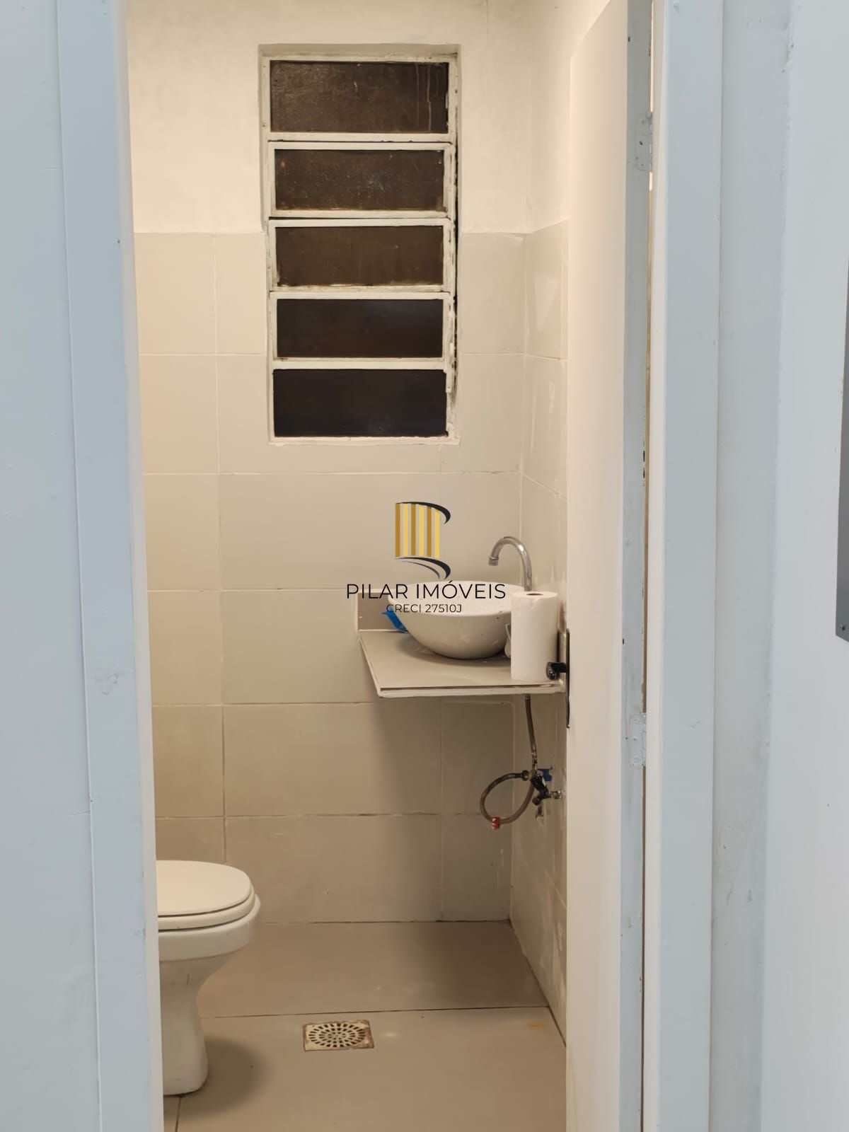 Vende-se loja com 100 m² - Floresta