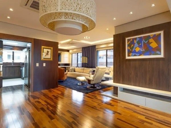 Vende-se amplo apartamento luxuoso 3 suítes e 3 vagas, hidro, mobiliado, dependência completa - 221m² - Bela Vista