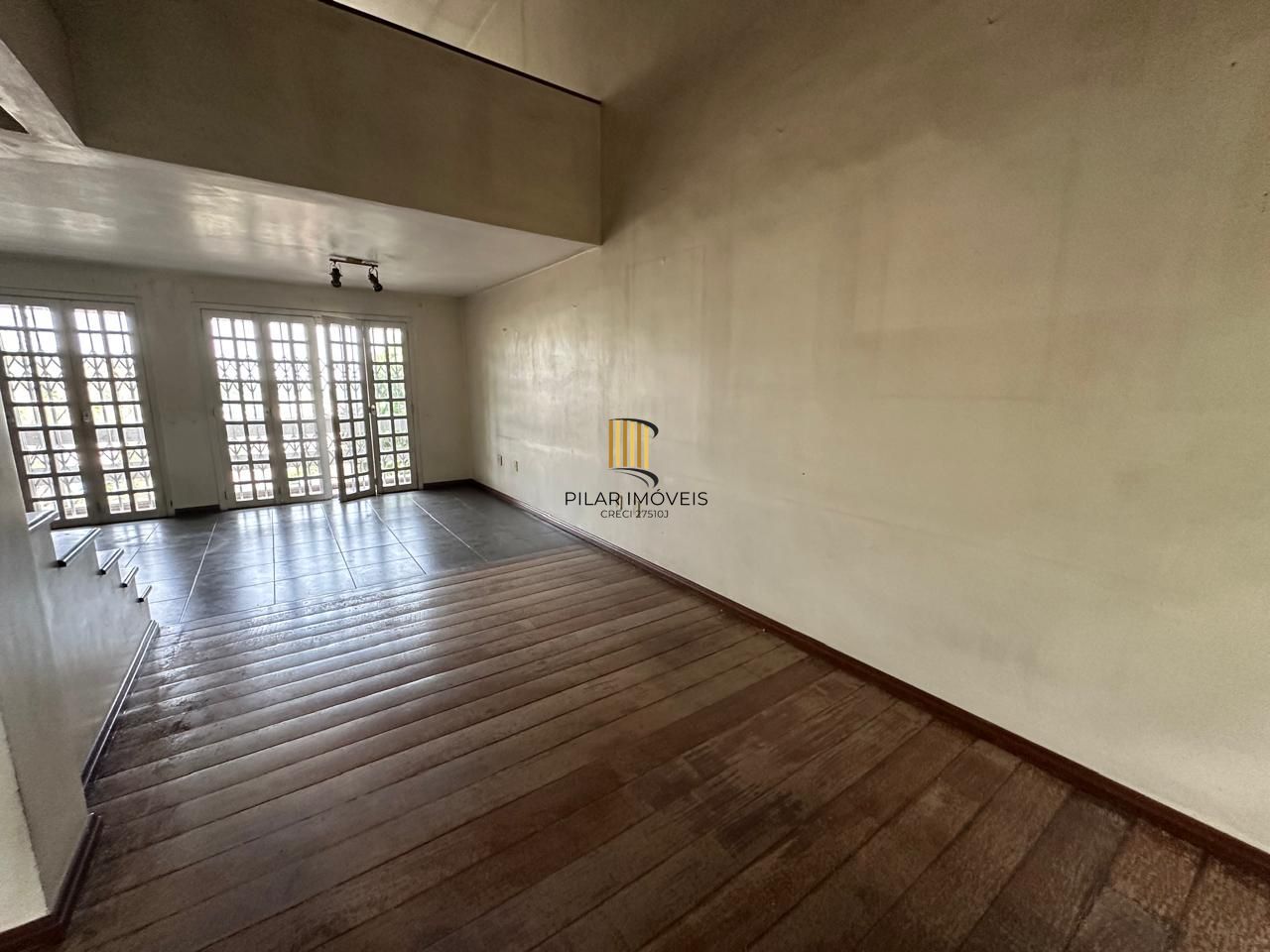 Casa em condomínio com 3 quartos, suíte e 200 m² – Tristeza