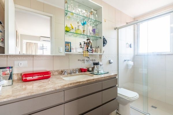 Vende-se apartamento com 3 quartos (1 suíte), 123m² e 2 vagas – Auxiliadora