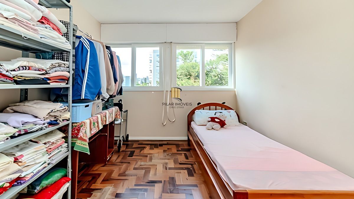 Vende-se apartamento com 3 quartos - Petrópolis