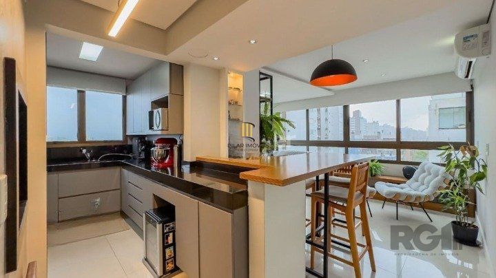 Vende-se apartamento 2 quartos, 1 suíte, 2 vagas – 80m² - Petrópolis