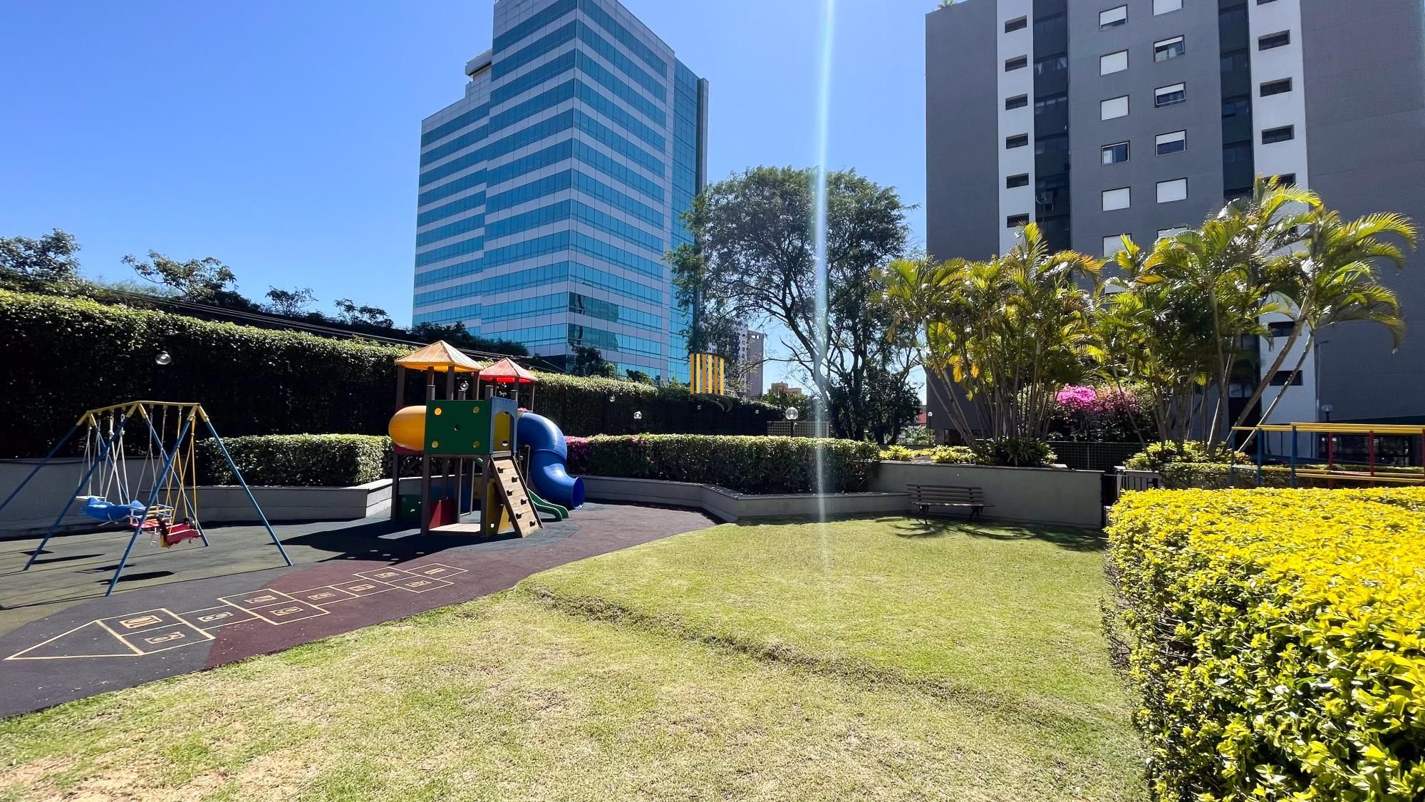 Vende-se apartamento com 3 quartos (1 suíte), 100m² e 1 vaga - Jardim Europa