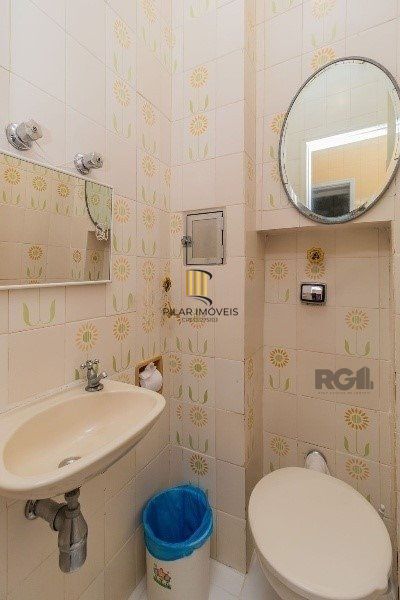 Amplo Apartamento de 3 quartos com suíte e 2 sacadas, com Vista para o Guaíba e 1 Vaga - Moinhos de Vento - 126m²