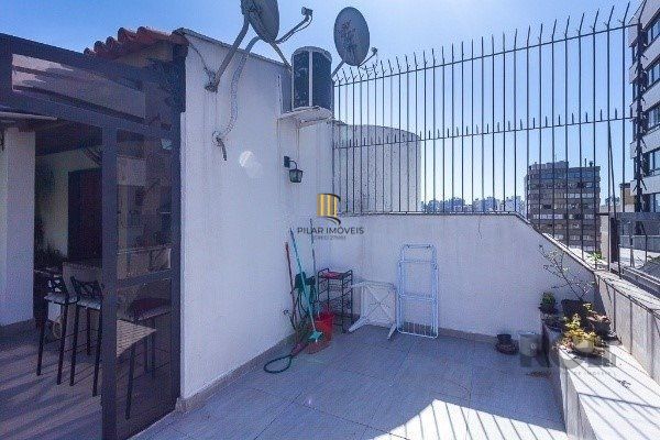 Cobertura para Venda - 100.94m², 3 dormitórios, sendo 1 suites, 2 vagas - Petrópolis