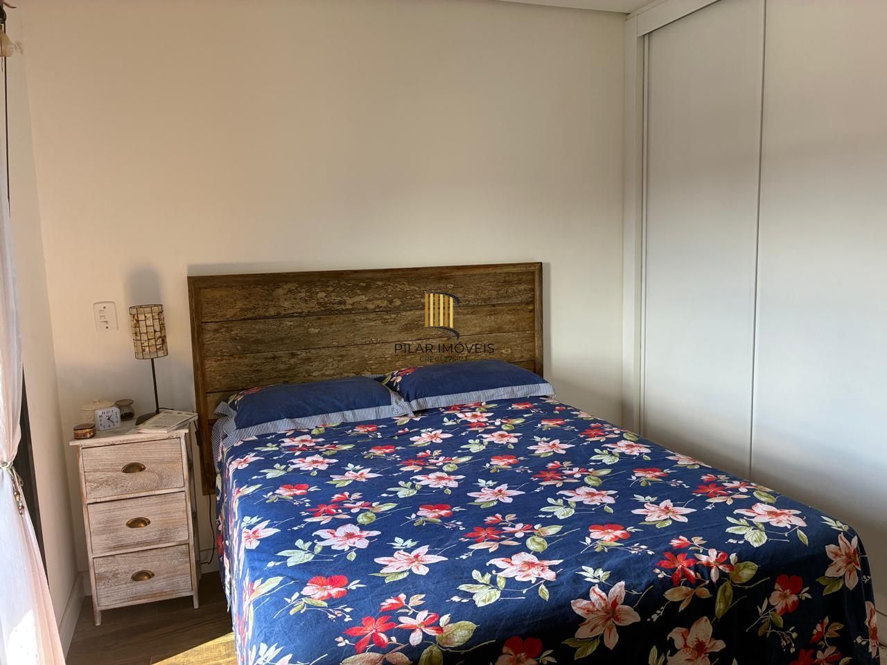 Vende-se apartamento com 2 quartos (1 suíte), 79m² e 2 vagas - Rua Eduardo chartier 190