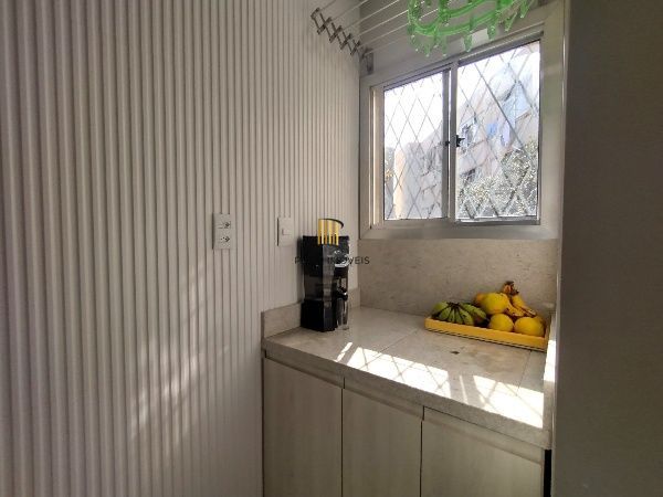 Vende-se apartamento reformado com 2 dormitórios (1 suíte) - 75 m² - Jardim Botânico