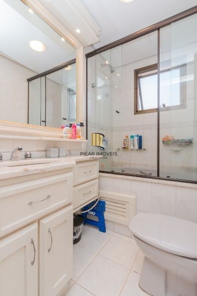 Vende-se cobertura com 3 quartos (1 suíte), piscina privativa, 202m² e 2 vagas - Mont Serrat