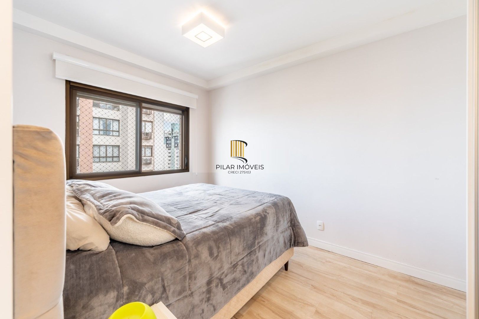 Vende-se apartamento com 3 quartos (1 suíte), 78,5 m² e 2 vagas – Passo da Areia