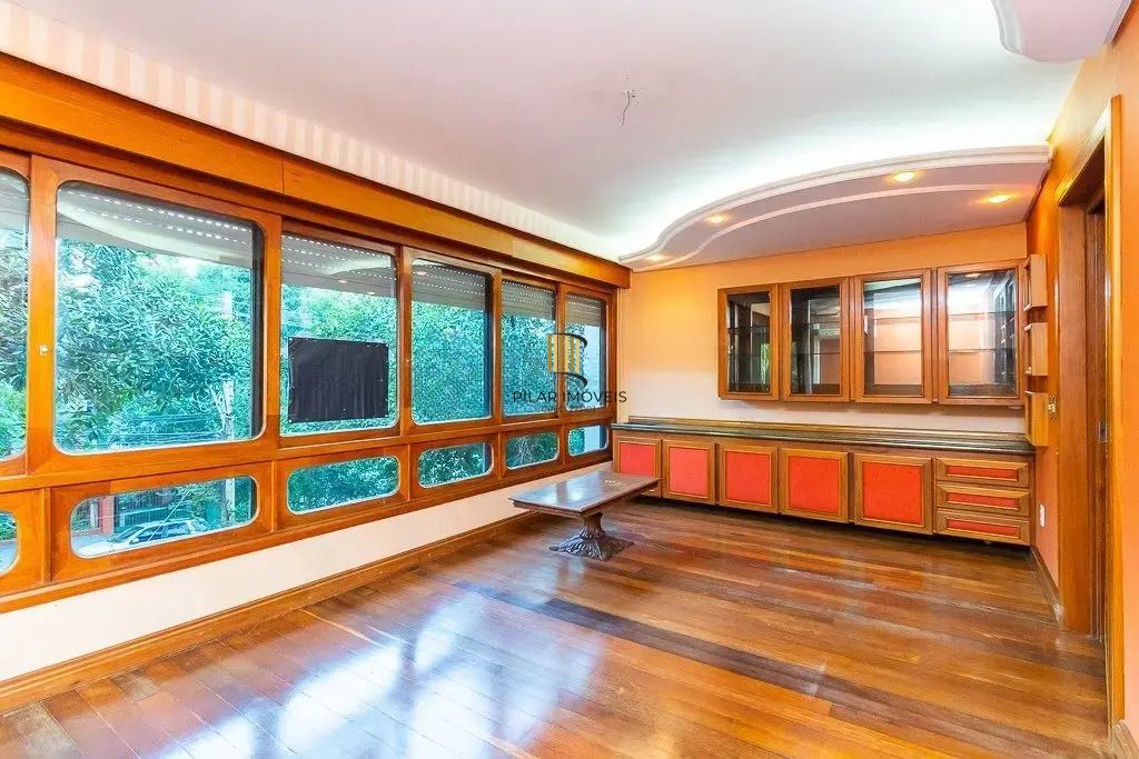Vende-se apartamento com 3 quartos( 1 suíte), 111m² e 1 vaga – Auxiliadora