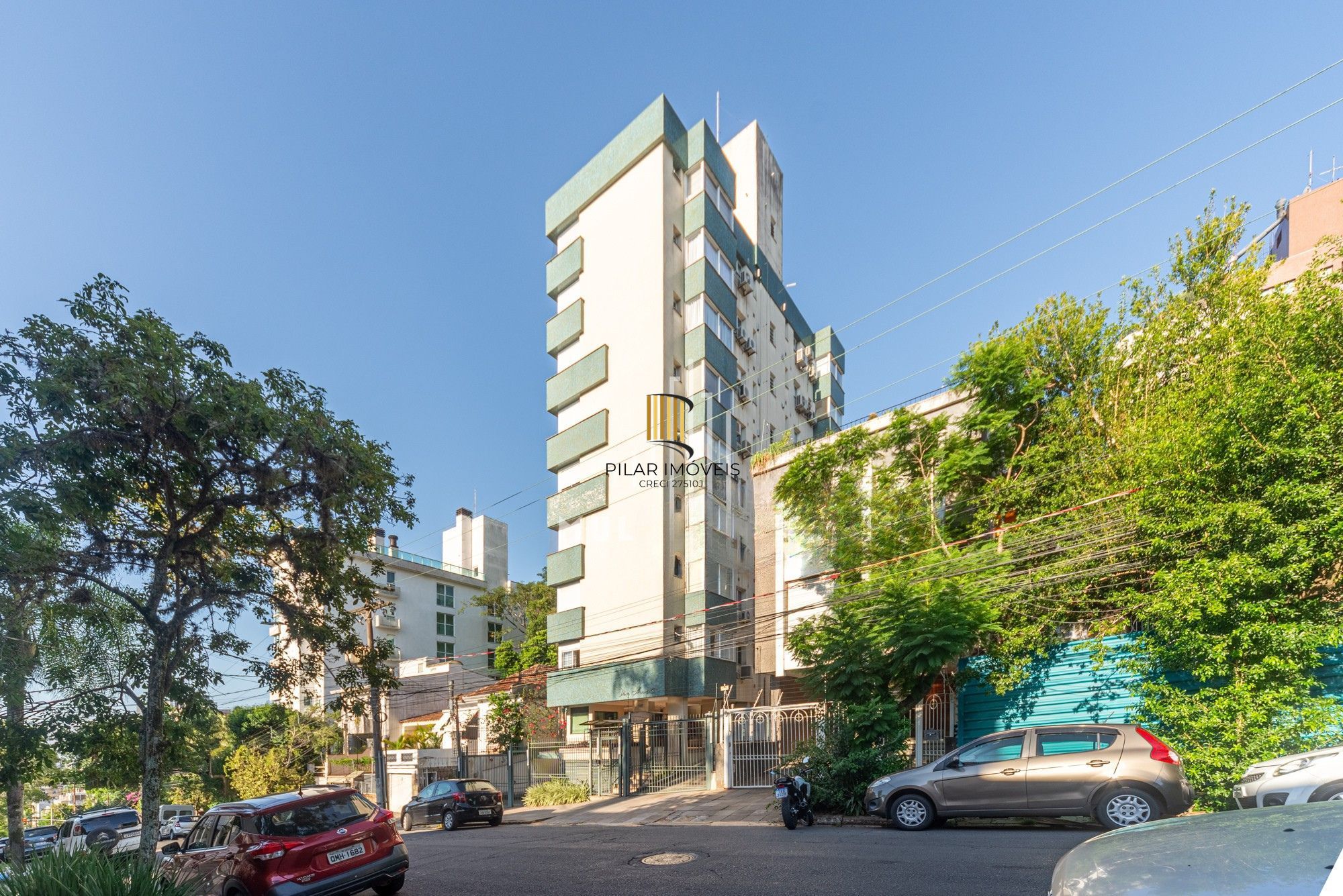 Vende-se apartamento com 1 quarto e 1 vaga – Mont'Serrat