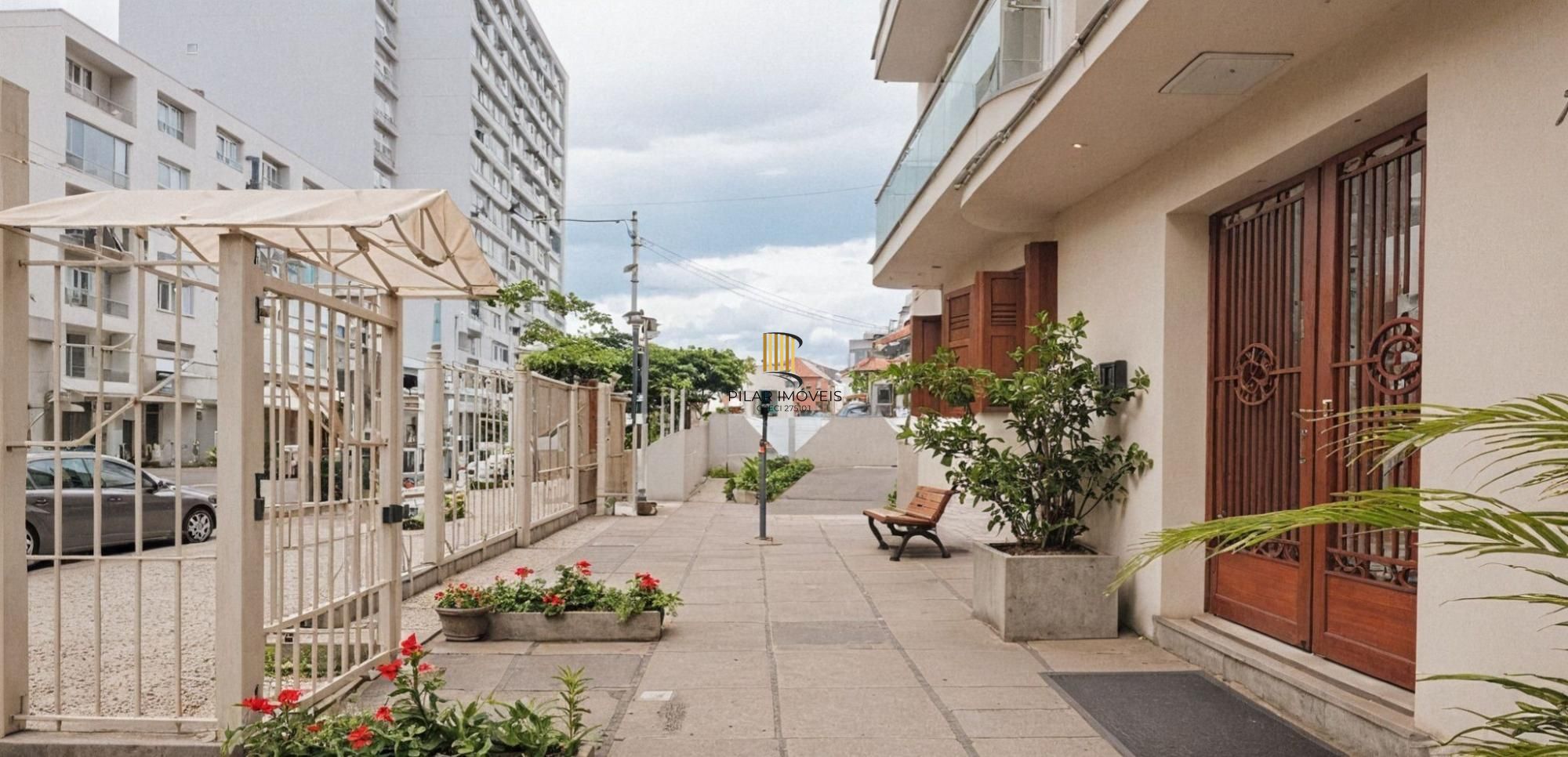 Vende-se amplo apartamento térreo com 3 quartos e 140m² - Rio Branco