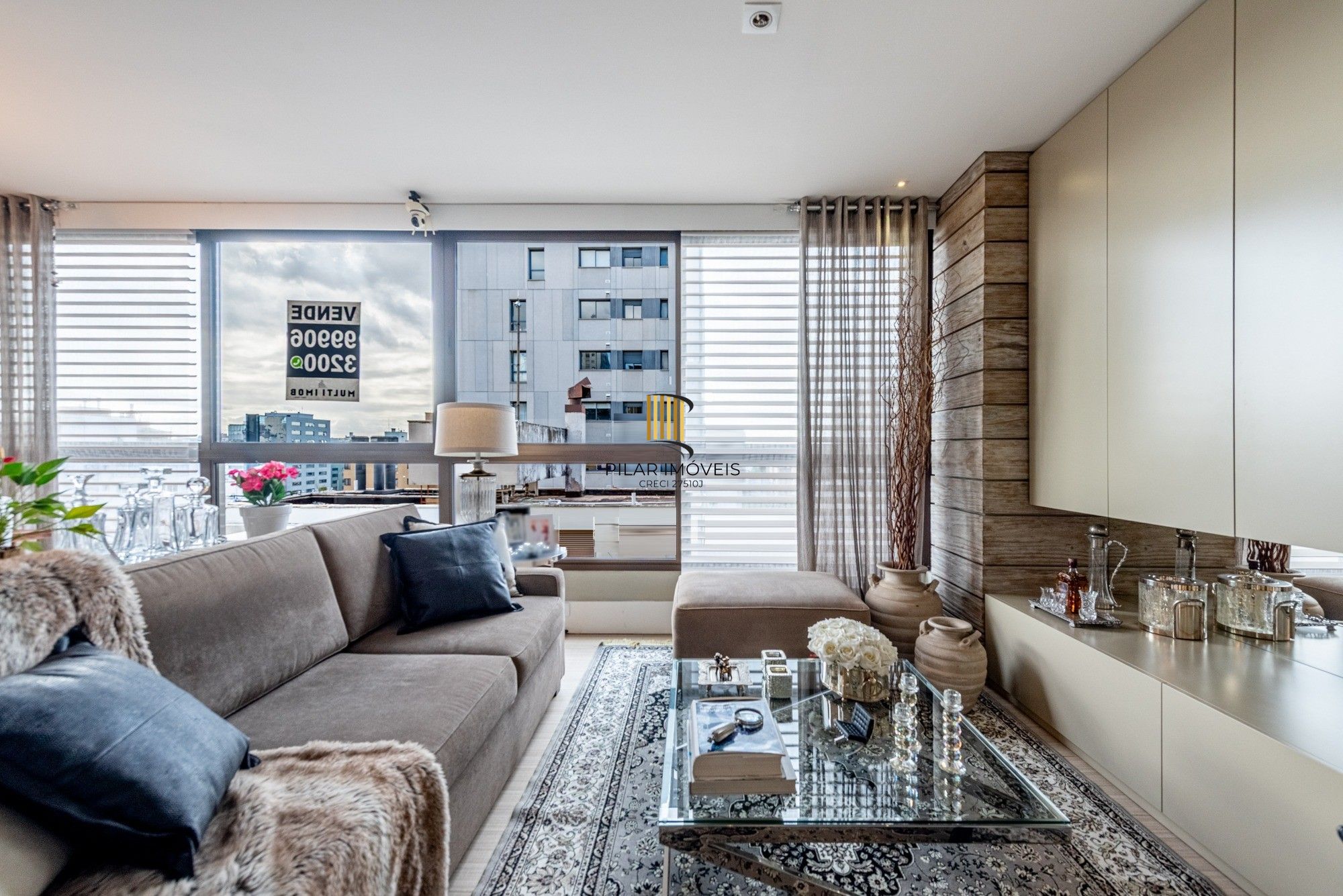 Vende-se cobertura com 2 quartos (1 suíte), 185m² e 2 vagas – Rio Branco