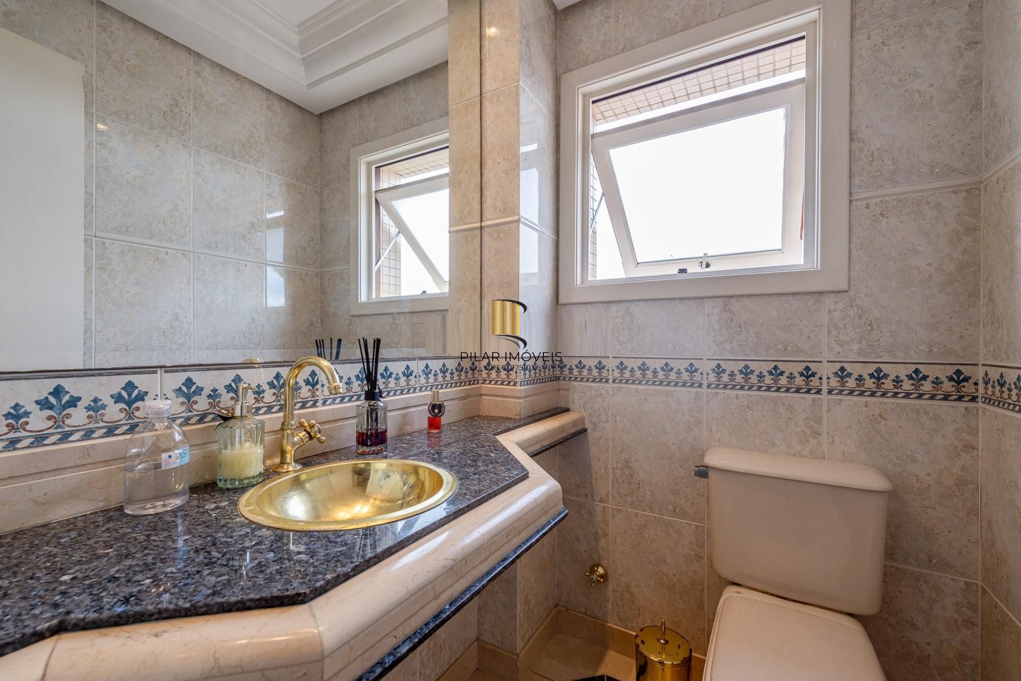 Vende-se luxuosa cobertura com 531.95m², 4 dormitórios no bairro Auxiliadora